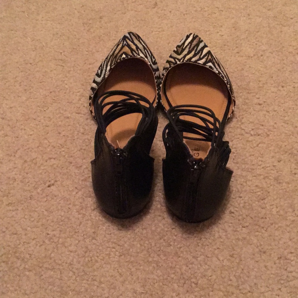 Shoes - Picture 4 of 4